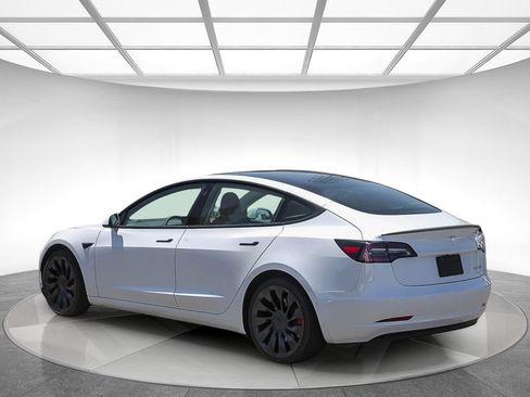 Used 2021 Tesla Model 3 Performance AWD/4WD image 2