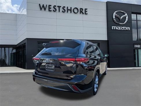 Used 2020 Toyota Highlander Limited image 3