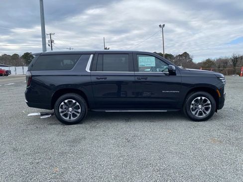 New 2026 Chevrolet Suburban LT w/ Comfort Package image 2