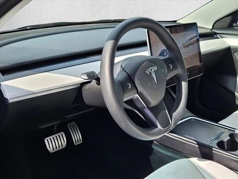Used 2022 Tesla Model 3 Performance image 7