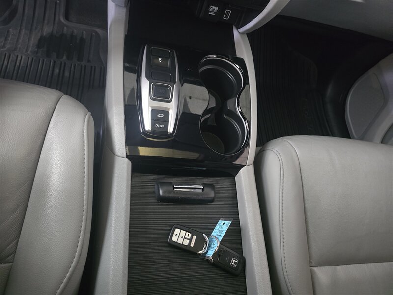 Used 2019 Honda Pilot Touring image 27