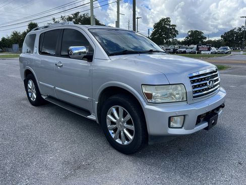 Used 2010 INFINITI QX56 4WD w/ Technology Pkg image 3