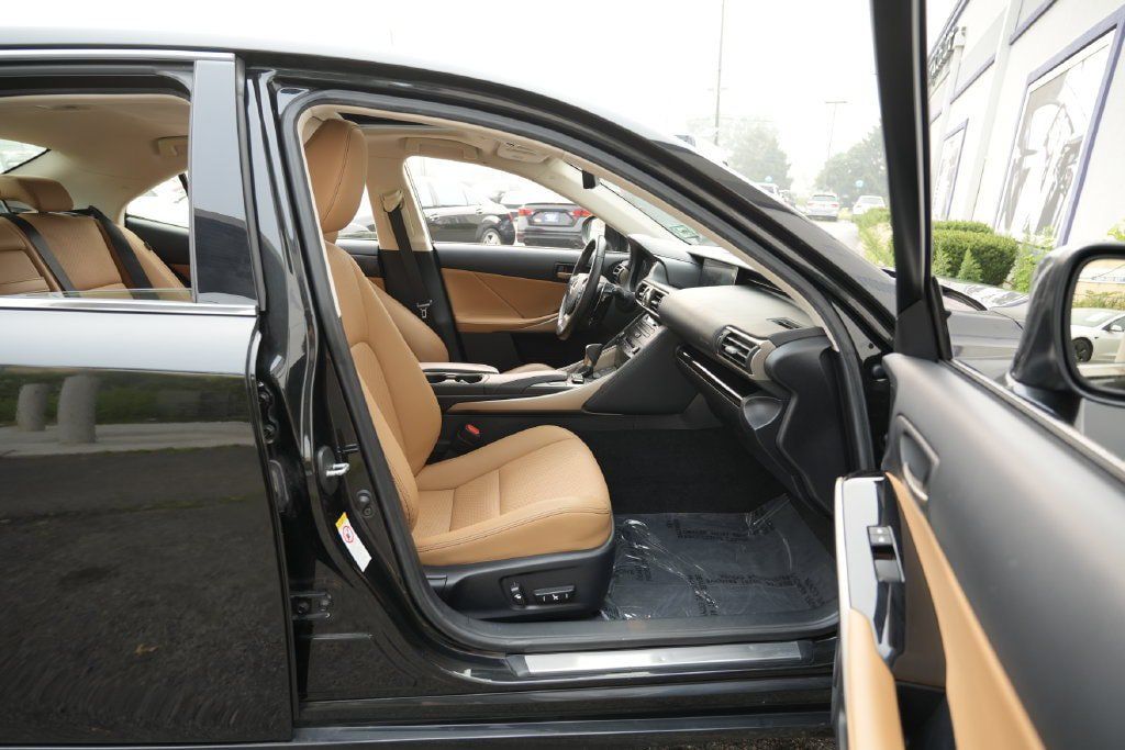 Used 2018 Lexus IS 300 AWD w/ Comfort Package image 27