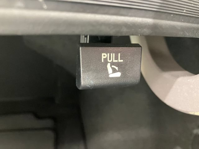 Used 2020 Hyundai Elantra SE w/ Cargo Package (C1) FWD image 32