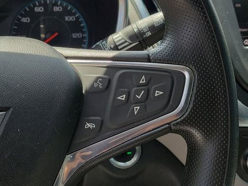 Used 2020 Chevrolet Equinox LS image 30