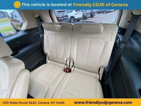 Used 2022 Jeep Grand Cherokee L Limited AWD/4WD image 12