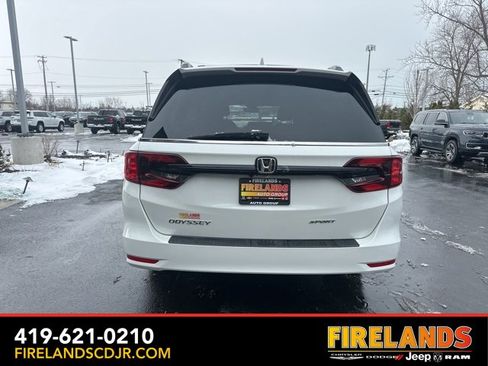 Used 2024 Honda Odyssey Sport image 10