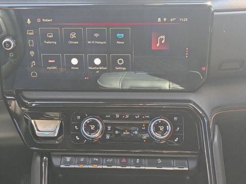 Used 2024 GMC Sierra 2500 AT4 w/ AT4 Premium Plus Package image 19