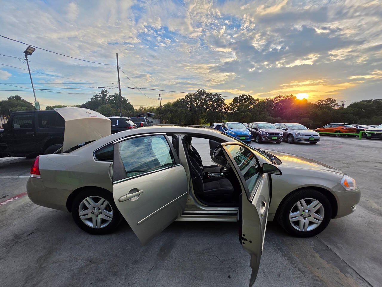 Used 2012 Chevrolet Impala LT w/ LT Sunroof Package FWD image 40