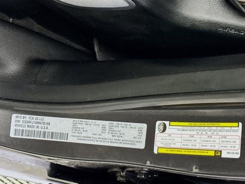 Used 2021 RAM 1500 Laramie image 30