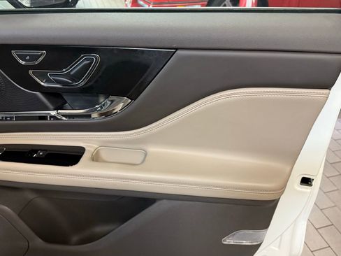 Used 2024 Lincoln Corsair Grand Touring w/ Equipment Group 301A image 8