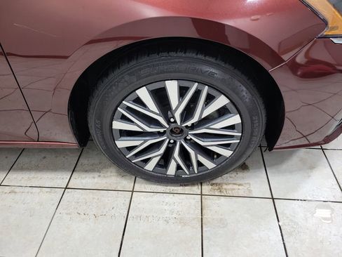 Used 2024 Nissan Altima 2.5 SV image 51