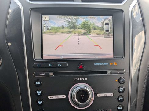 Used 2018 Ford Explorer Platinum AWD/4WD image 26
