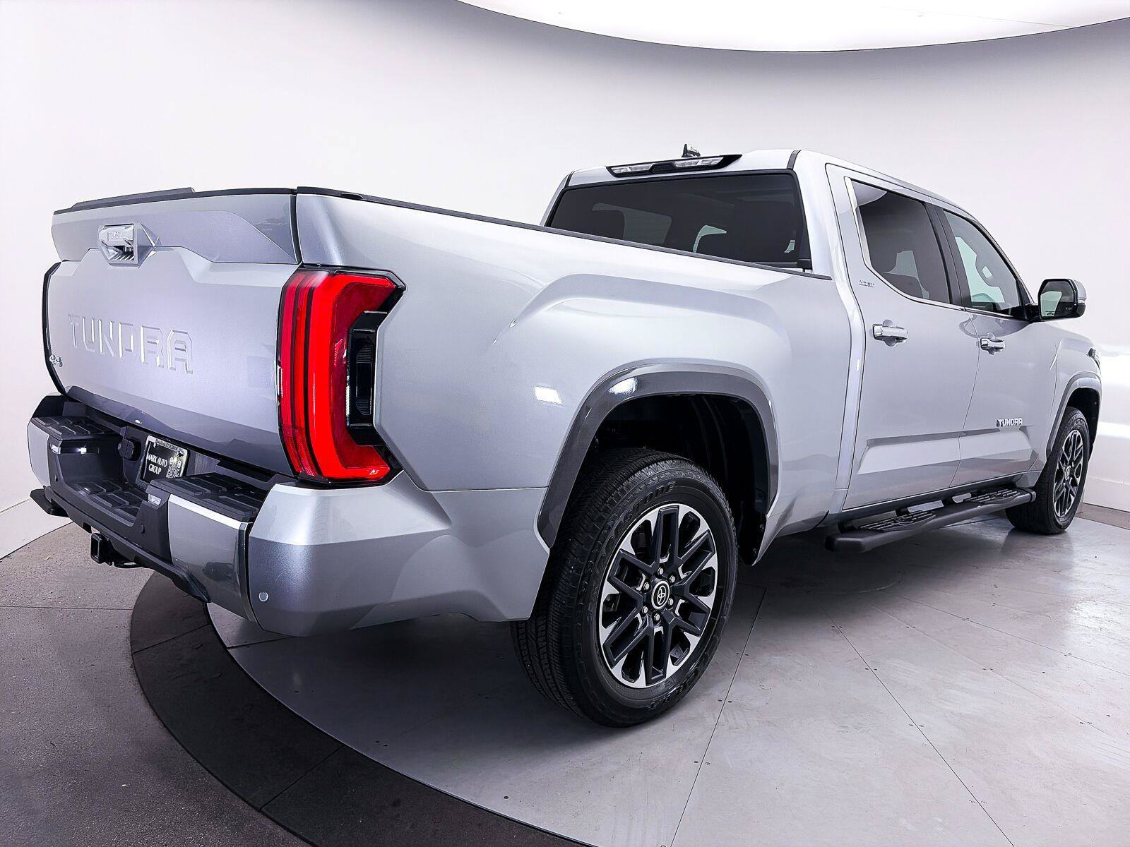 Used 2024 Toyota Tundra Limited w/ Power Package AWD/4WD image 16