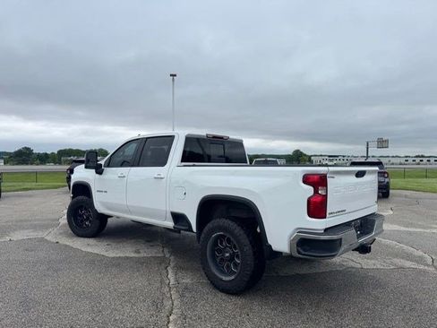 Used 2023 Chevrolet Silverado 2500 LT w/ Convenience Package AWD/4WD image 11