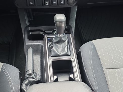 Certified 2023 Toyota Tacoma TRD Sport AWD/4WD image 22