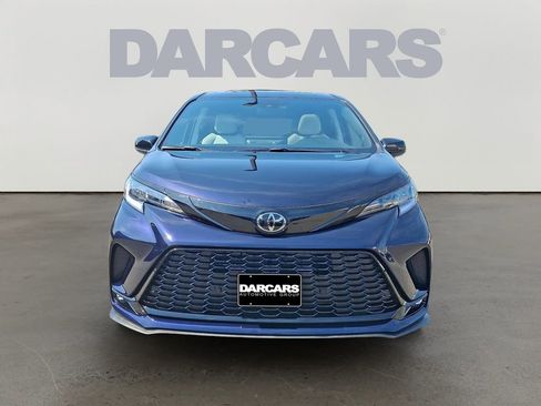 Used 2026 Toyota Sienna XSE image 2