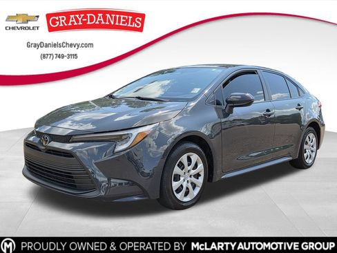 Used 2026 Toyota Corolla LE FWD image 1