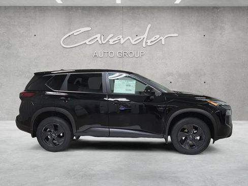 New 2026 Nissan Rogue SV FWD image 17