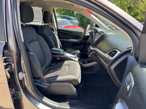 Used 2018 Dodge Journey SE image 10