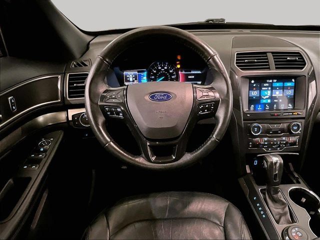 Used 2018 Ford Explorer XLT w/ Equipment Group 202A AWD/4WD image 6