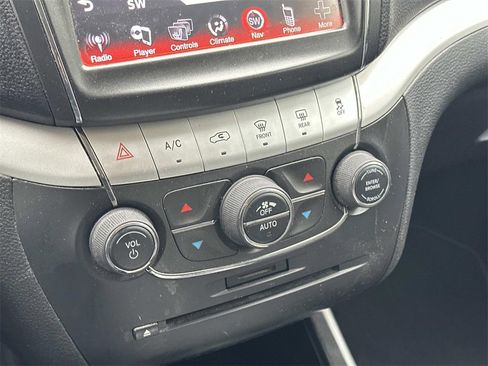 Used 2015 Dodge Journey R/T image 22