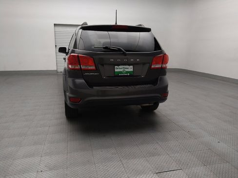 Used 2019 Dodge Journey SE w/ Blacktop Package image 6