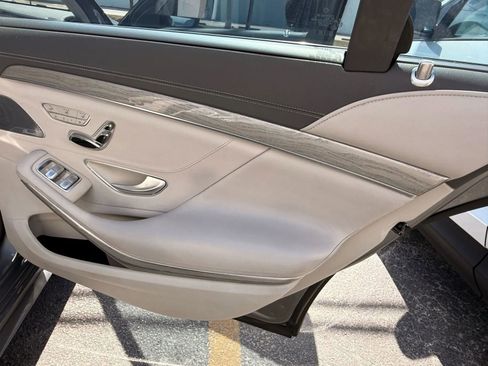 Used 2015 Mercedes-Benz S 550 Sedan image 30
