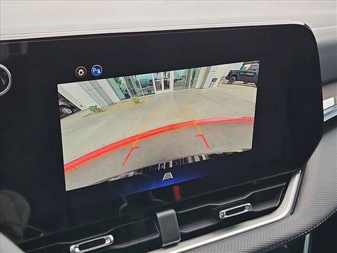 Certified 2025 Chevrolet Equinox LT FWD image 19