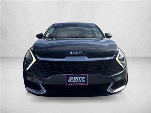 Used 2023 Kia Sportage LX image 8