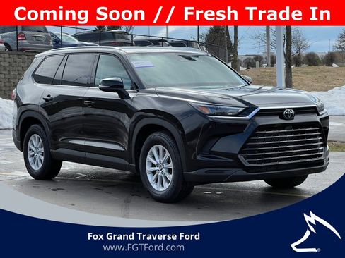 Used 2025 Toyota Grand Highlander AWD image 38