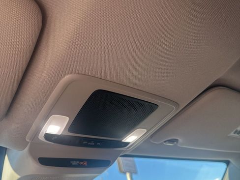 Used 2024 Honda HR-V LX image 28