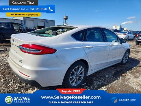 Used 2020 Ford Fusion SE FWD image 4