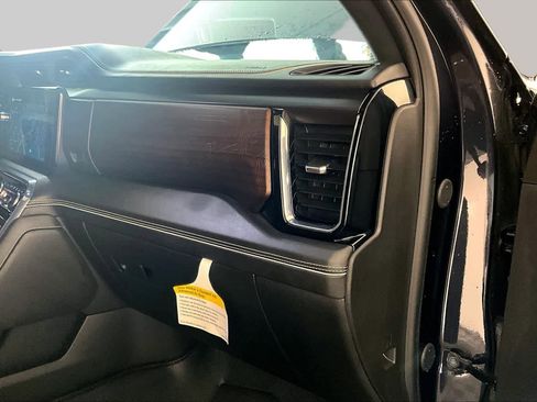 Certified 2024 GMC Sierra 2500 Denali Ultimate AWD/4WD image 18