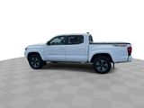 Used 2018 Toyota Tacoma TRD Sport image 5