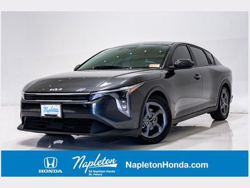 Used 2025 Kia K4 FWD image 1