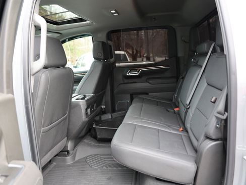 Used 2025 Chevrolet Silverado 1500 LT Trail Boss w/ Convenience Package II image 27