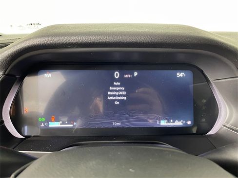 New 2025 Jeep Grand Cherokee 4WD image 3