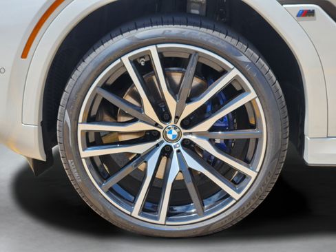 Used 2026 BMW X6 xDrive40i AWD/4WD image 32
