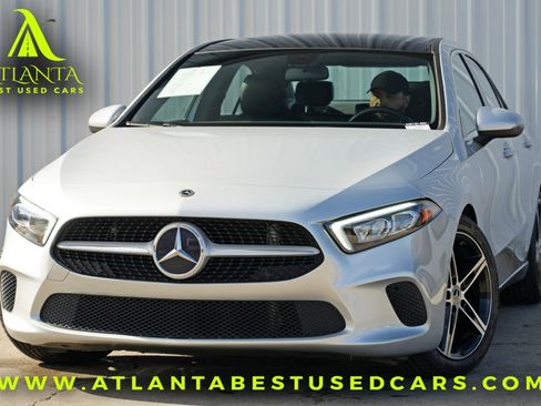 Used 2022 Mercedes-Benz A 220 image 1