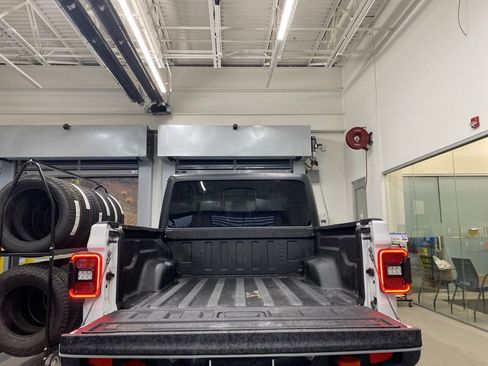 Certified 2021 Jeep Gladiator Mojave image 15