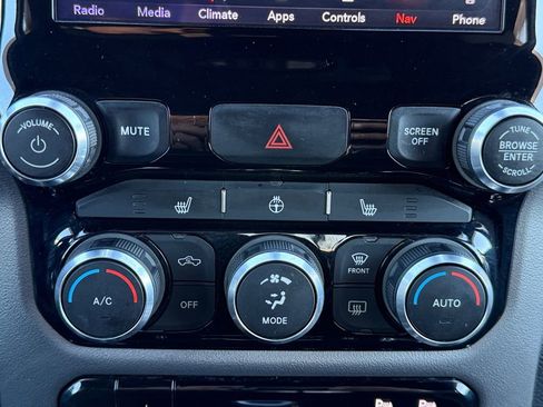 Used 2019 RAM 1500 Big Horn image 18