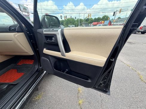 Used 2010 Toyota 4Runner Limited AWD/4WD image 74