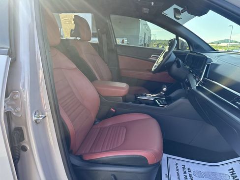 Used 2025 Kia Sportage SX AWD/4WD image 25