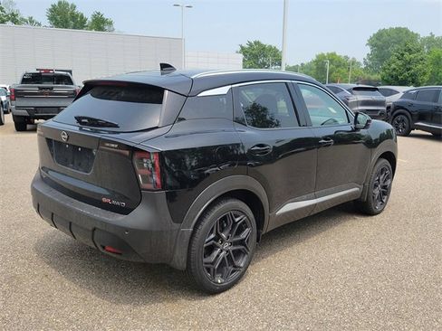 New 2025 Nissan Kicks SR w/ SR Premium Package image 4