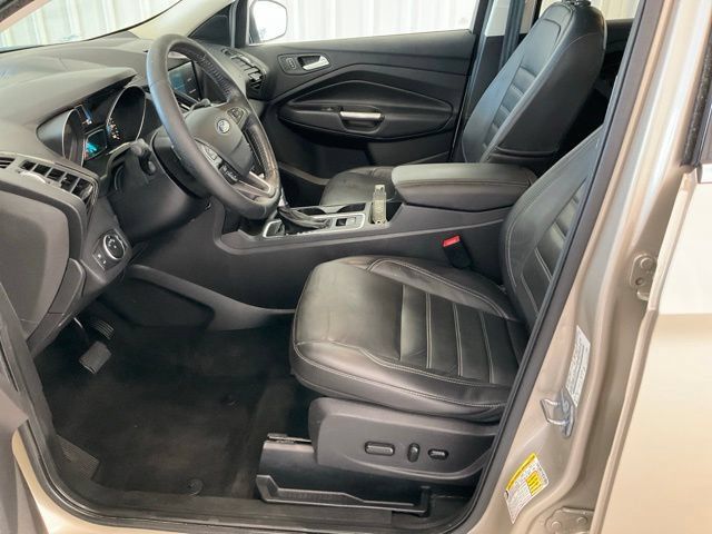 Used 2017 Ford Escape Titanium FWD image 3