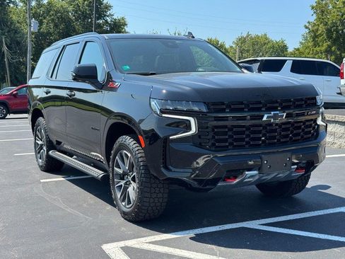 Used 2023 Chevrolet Tahoe Z71 w/ Luxury Package AWD/4WD image 2