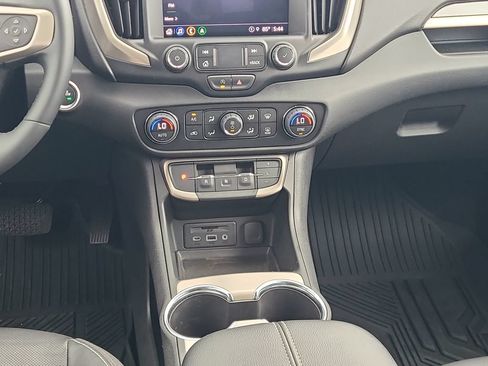 Certified 2023 GMC Terrain Denali w/ Black Diamond Edition AWD/4WD image 15
