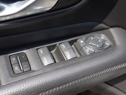 Used 2022 GMC Yukon Denali AWD/4WD image 22