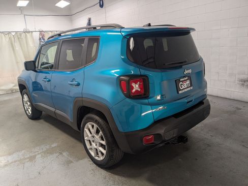 Used 2019 Jeep Renegade Latitude AWD/4WD image 9